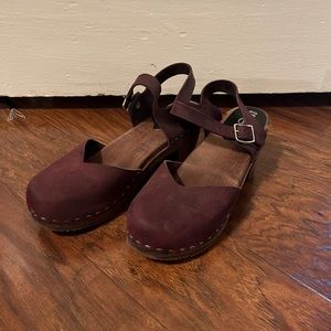 Purple leather Sandgren sandals size 40